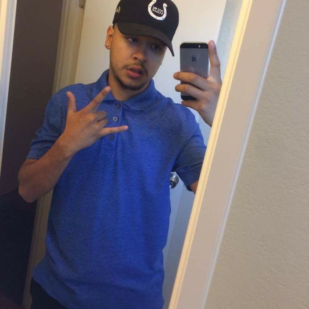 Meet your Posher, Luis a.